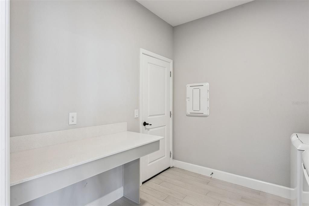 For Sale: $695,000 (5 beds, 4 baths, 3556 Square Feet)