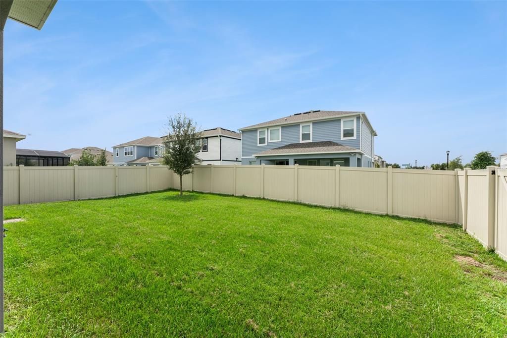 For Sale: $695,000 (5 beds, 4 baths, 3556 Square Feet)