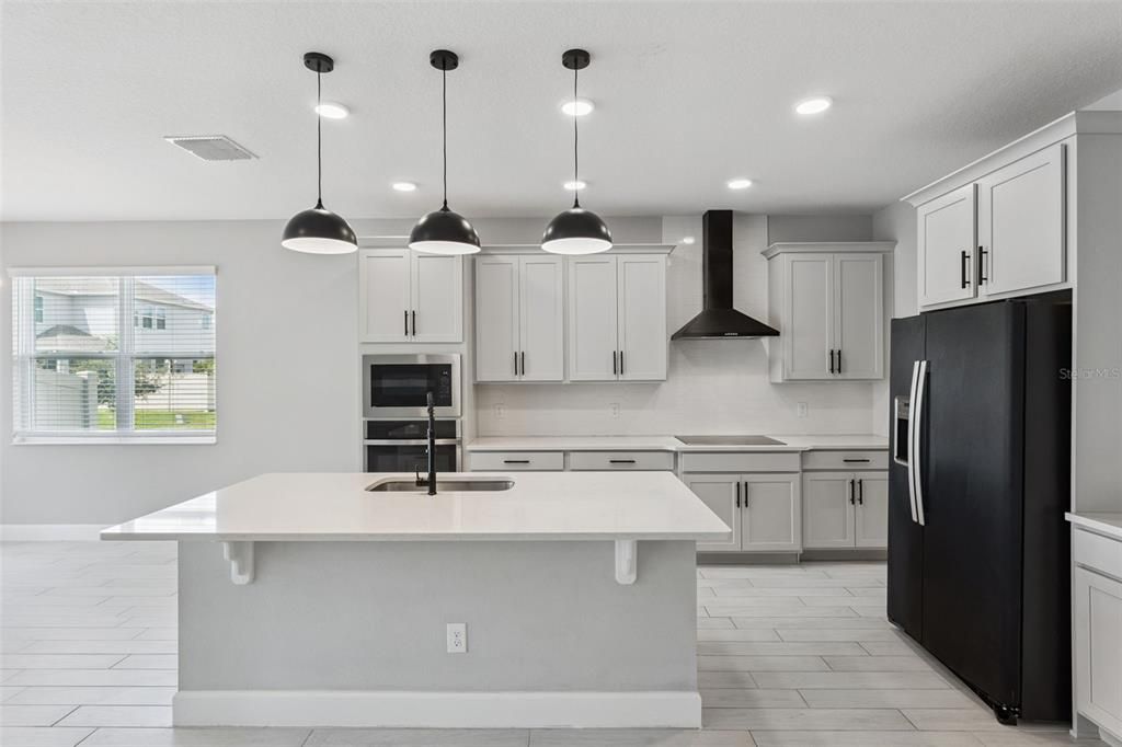 For Sale: $695,000 (5 beds, 4 baths, 3556 Square Feet)