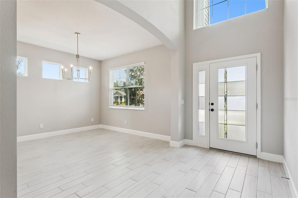 For Sale: $695,000 (5 beds, 4 baths, 3556 Square Feet)