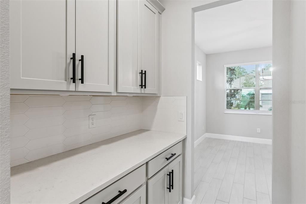 For Sale: $695,000 (5 beds, 4 baths, 3556 Square Feet)