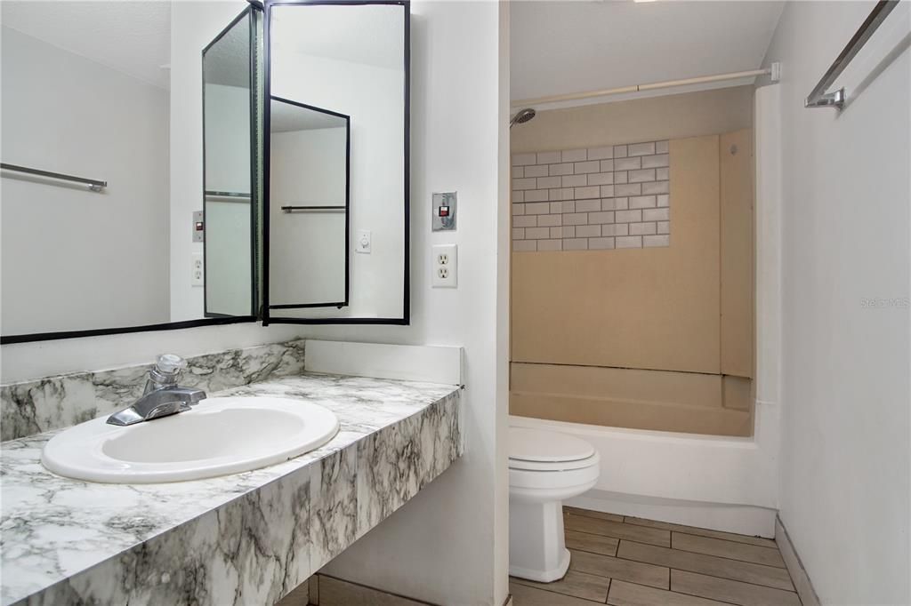 For Rent: $1,199 (2 beds, 2 baths, 1123 Square Feet)