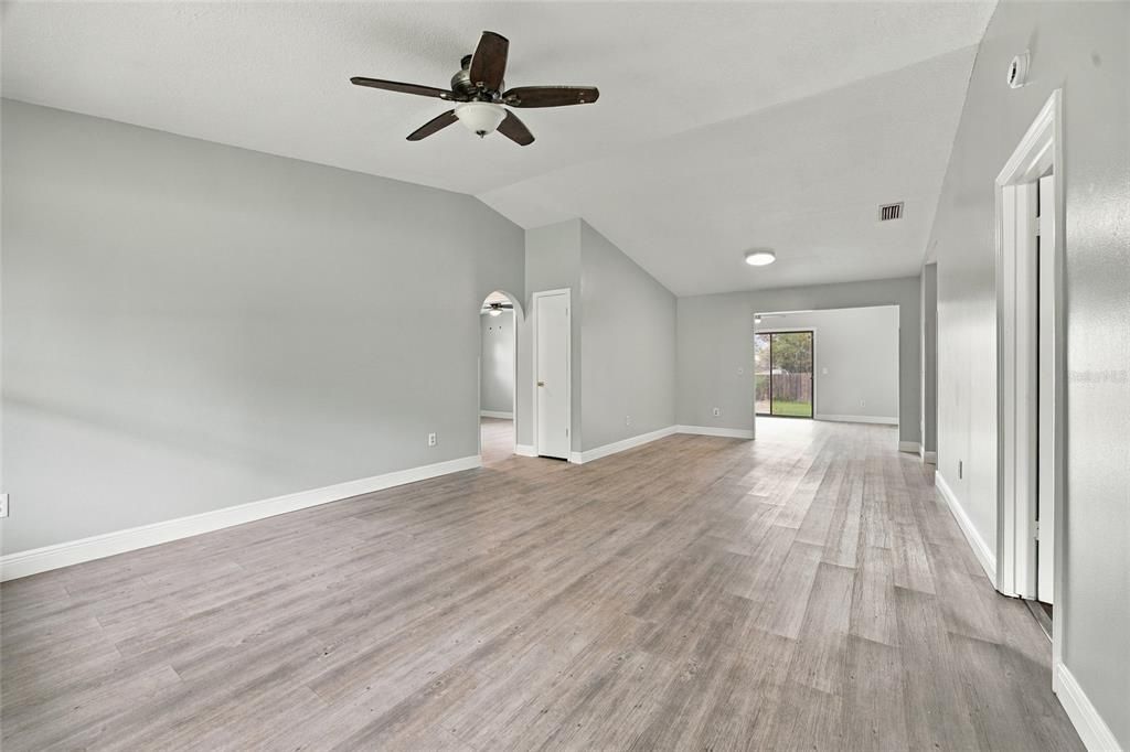 For Rent: $1,700 (3 beds, 2 baths, 1438 Square Feet)
