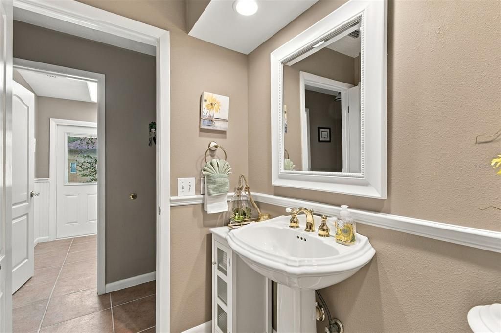 For Sale: $725,000 (3 beds, 2 baths, 2522 Square Feet)