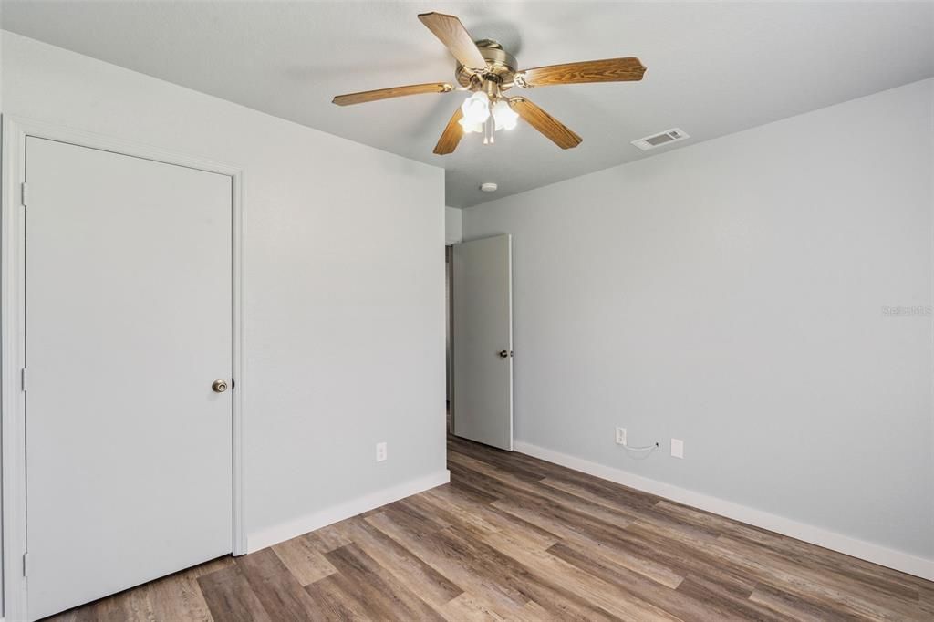 Activo con contrato: $299,990 (3 camas, 2 baños, 1308 Pies cuadrados)