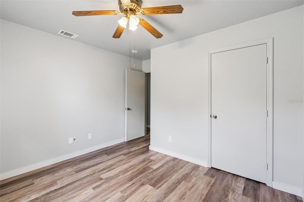Activo con contrato: $299,990 (3 camas, 2 baños, 1308 Pies cuadrados)