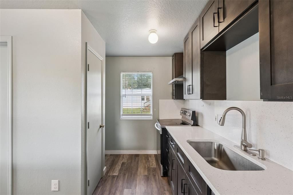 Activo con contrato: $299,990 (3 camas, 2 baños, 1308 Pies cuadrados)