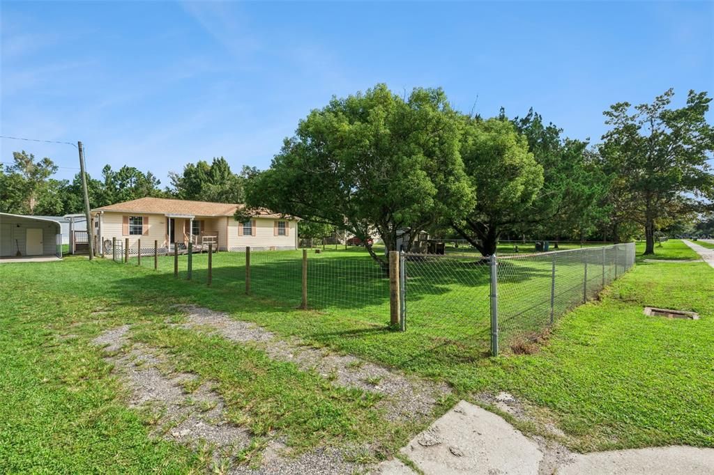 Activo con contrato: $299,990 (3 camas, 2 baños, 1308 Pies cuadrados)