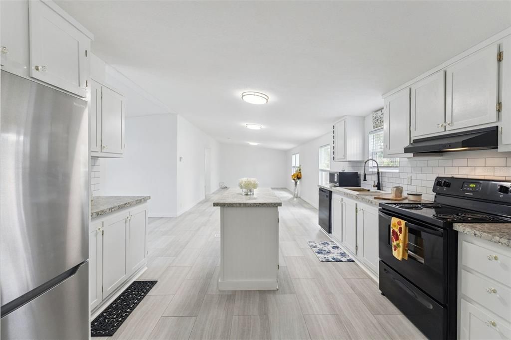 For Sale: $239,900 (3 beds, 2 baths, 1620 Square Feet)