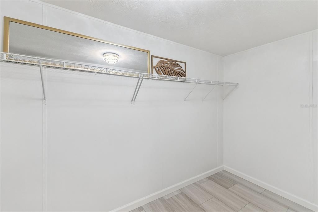 For Sale: $239,900 (3 beds, 2 baths, 1620 Square Feet)