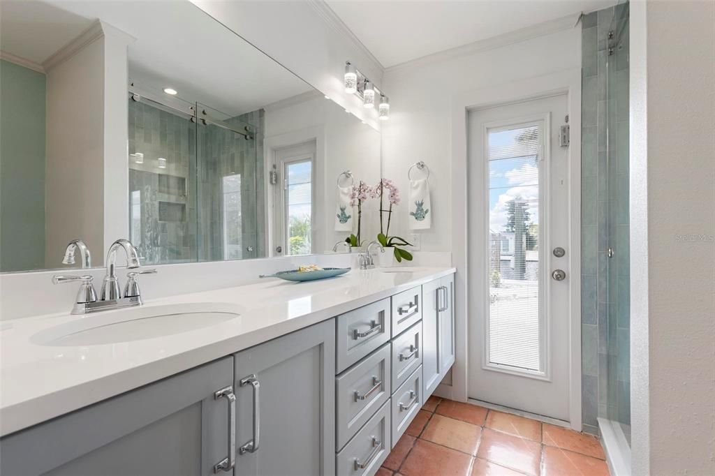 For Sale: $1,395,000 (3 beds, 3 baths, 1627 Square Feet)