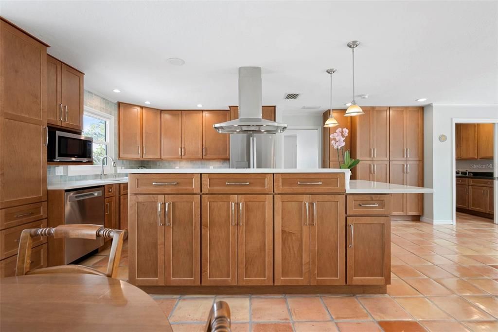 For Sale: $1,395,000 (3 beds, 3 baths, 1627 Square Feet)