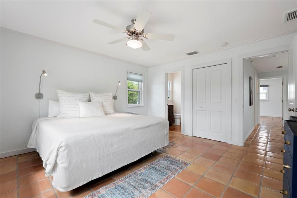 For Sale: $1,395,000 (3 beds, 3 baths, 1627 Square Feet)