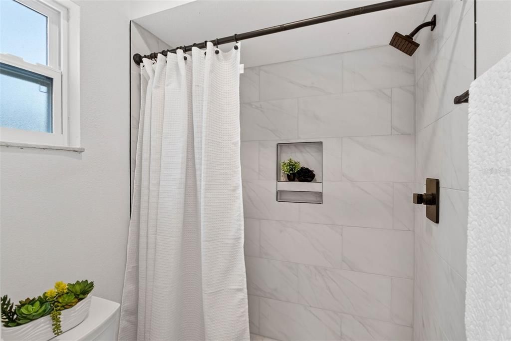For Sale: $309,900 (3 beds, 2 baths, 1667 Square Feet)