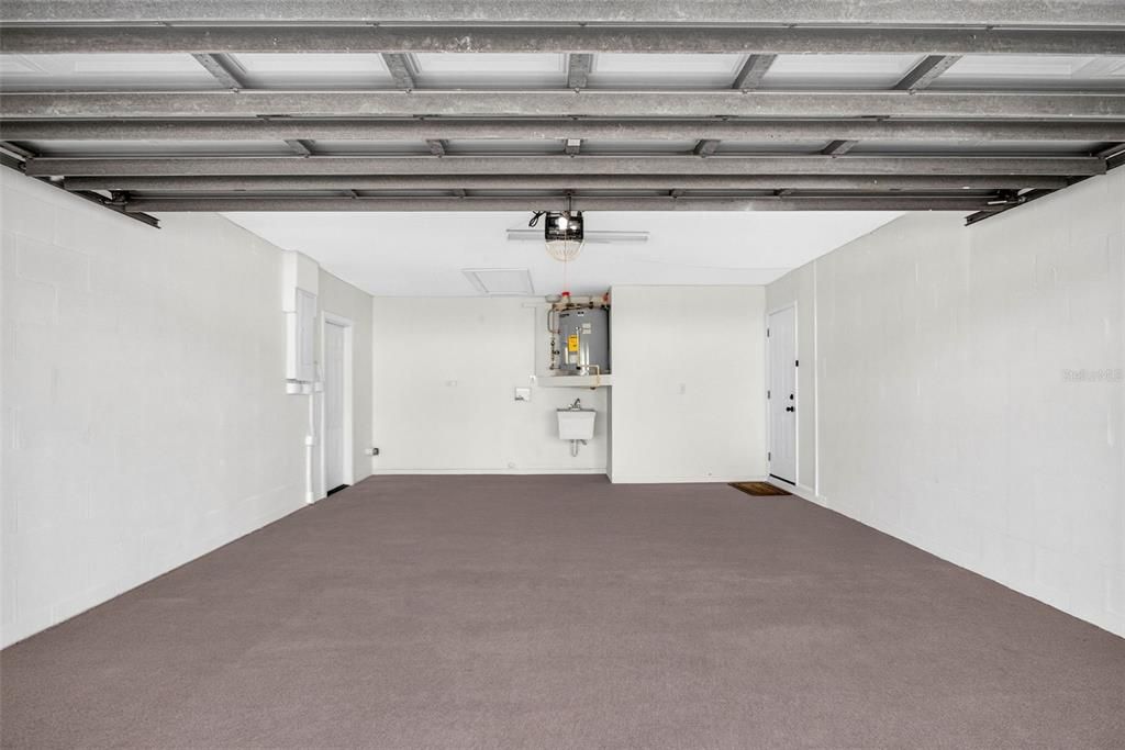 For Sale: $309,900 (3 beds, 2 baths, 1667 Square Feet)