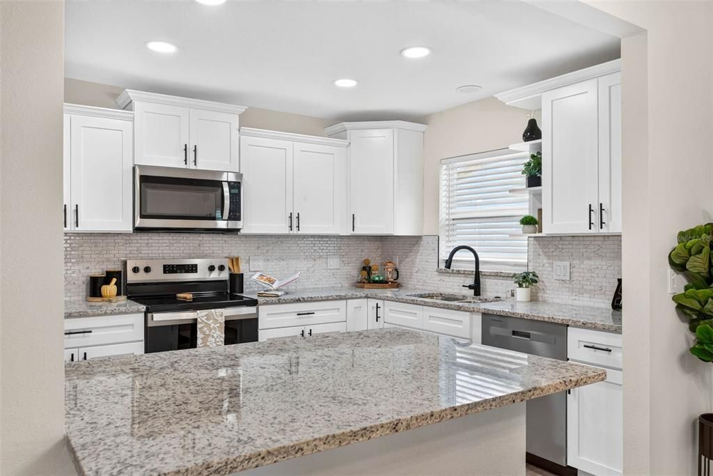 For Sale: $309,900 (3 beds, 2 baths, 1667 Square Feet)