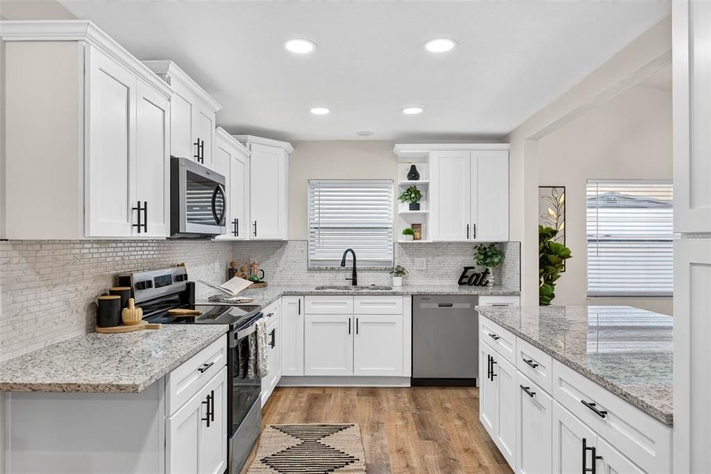 For Sale: $309,900 (3 beds, 2 baths, 1667 Square Feet)
