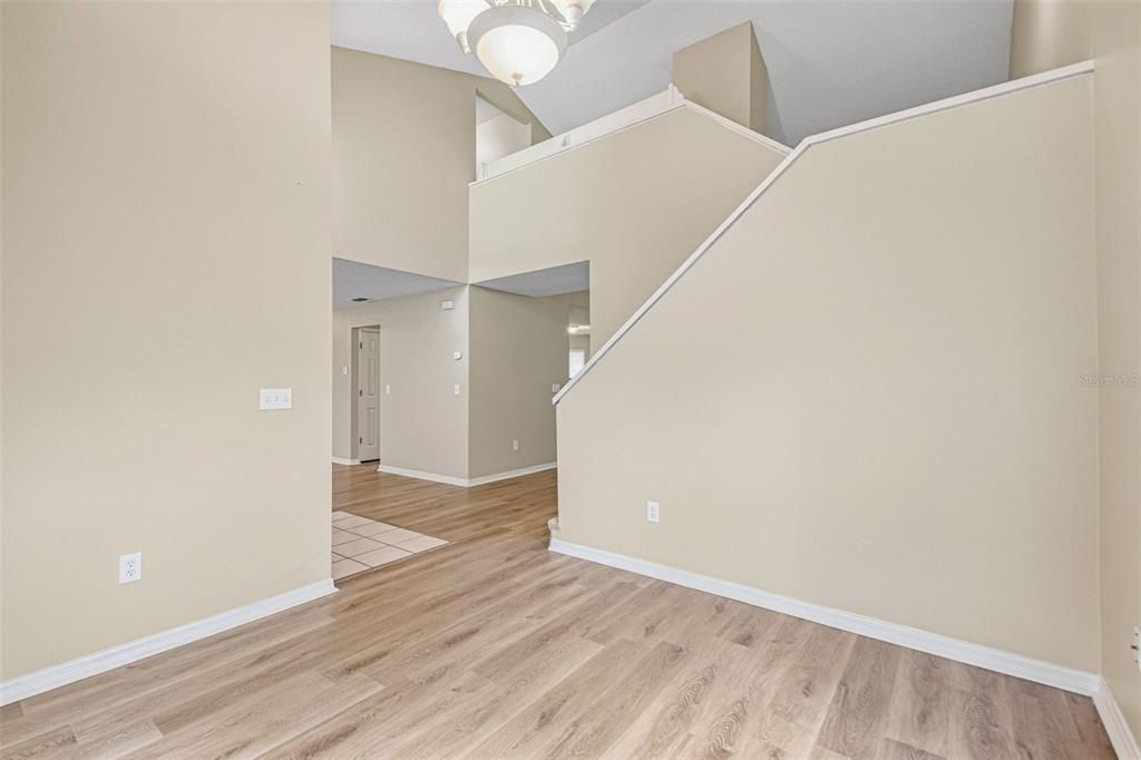 На продажу: $469,900 (4 спален, 2 ванн, 2317 Квадратных фут)