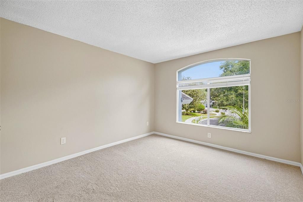 На продажу: $469,900 (4 спален, 2 ванн, 2317 Квадратных фут)