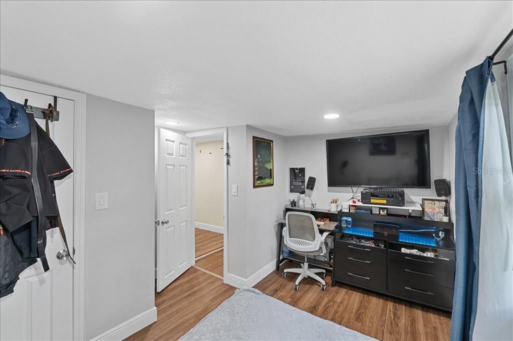 For Sale: $174,500 (5 beds, 2 baths, 1747 Square Feet)