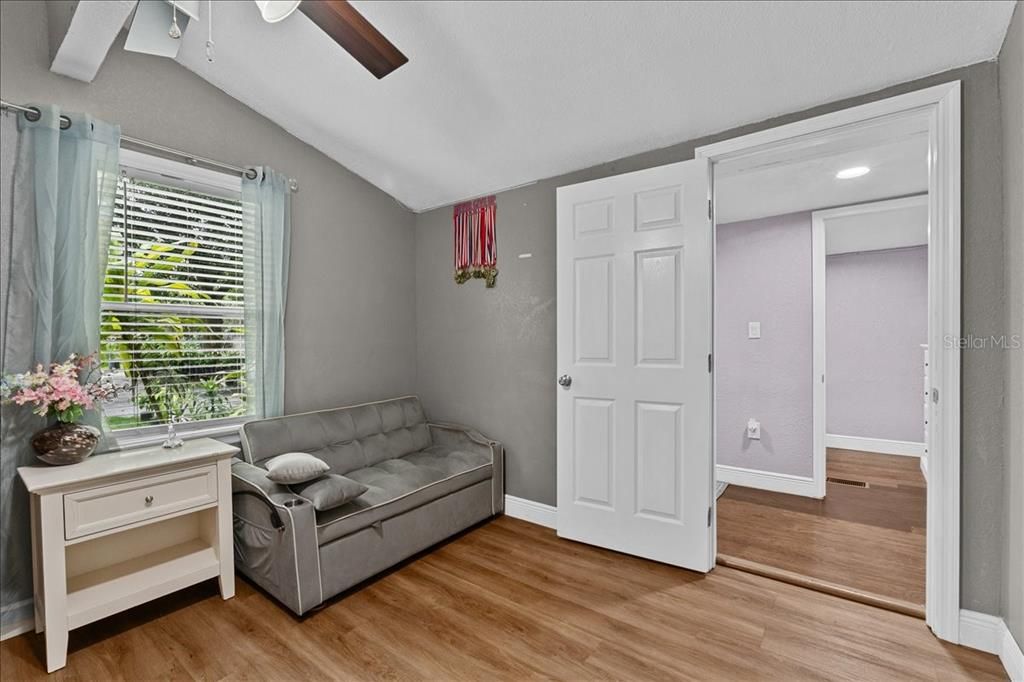 For Sale: $174,500 (5 beds, 2 baths, 1747 Square Feet)