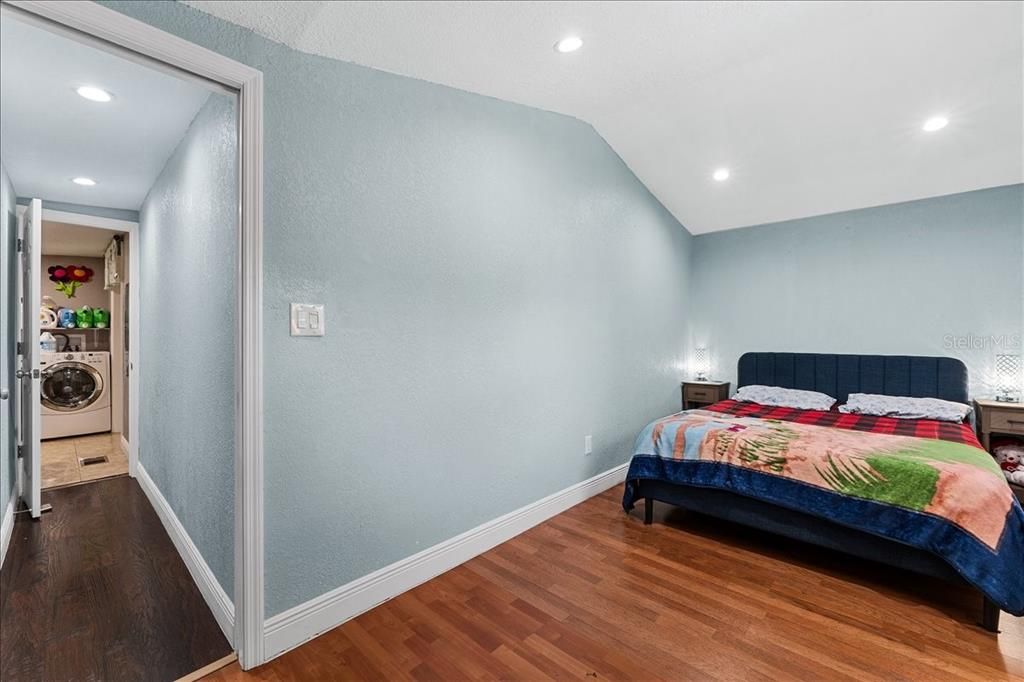 For Sale: $174,500 (5 beds, 2 baths, 1747 Square Feet)