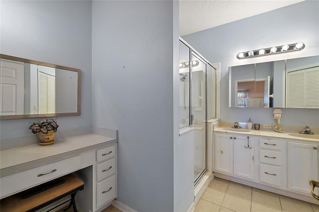 For Sale: $299,900 (2 beds, 2 baths, 1617 Square Feet)