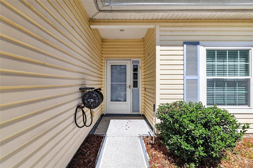 For Sale: $299,900 (2 beds, 2 baths, 1617 Square Feet)