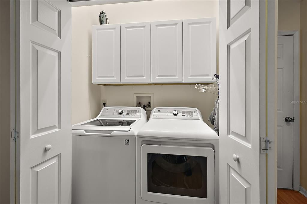 For Sale: $299,900 (2 beds, 2 baths, 1617 Square Feet)
