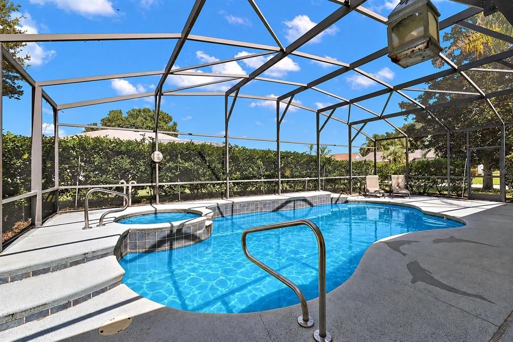 For Sale: $299,900 (2 beds, 2 baths, 1617 Square Feet)
