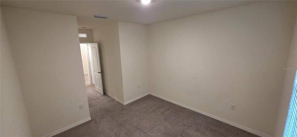 For Rent: $2,400 (3 beds, 2 baths, 1676 Square Feet)