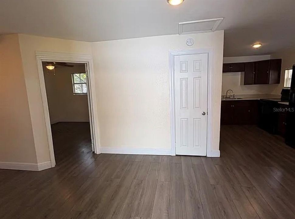 For Rent: $1,550 (1 beds, 1 baths, 588 Square Feet)
