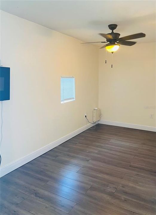 For Rent: $1,550 (1 beds, 1 baths, 588 Square Feet)