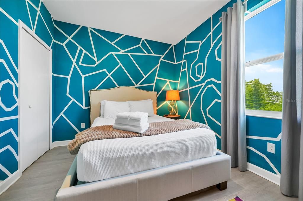 For Rent: $3,100 (5 beds, 4 baths, 2048 Square Feet)