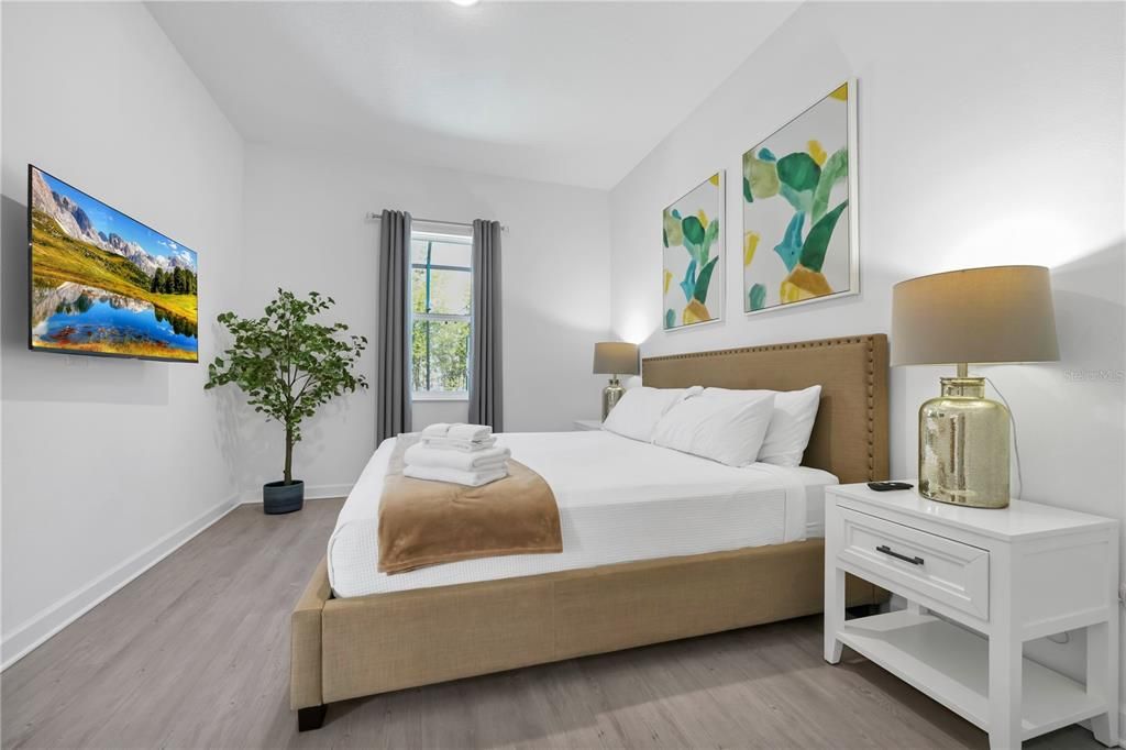 For Rent: $3,100 (5 beds, 4 baths, 2048 Square Feet)
