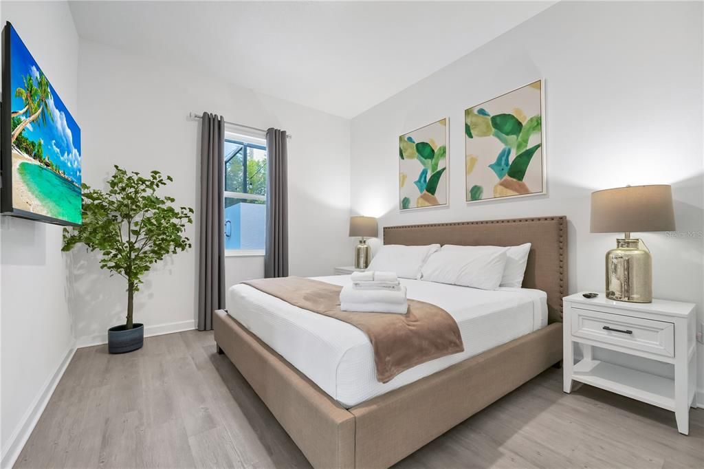 For Rent: $3,100 (5 beds, 4 baths, 2048 Square Feet)