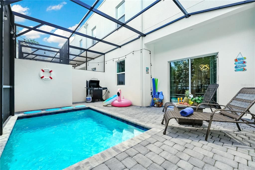 For Rent: $3,100 (5 beds, 4 baths, 2048 Square Feet)