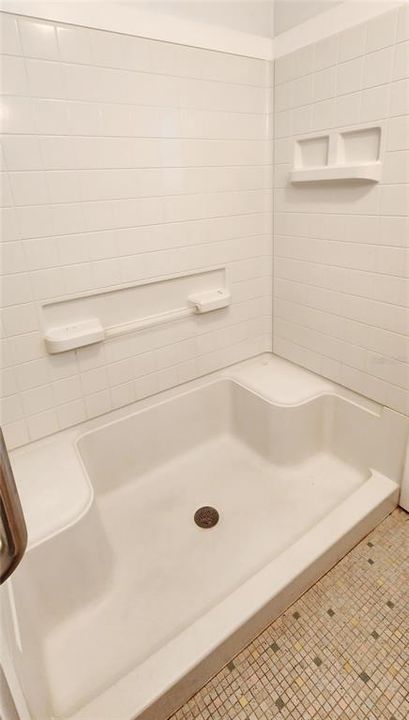 For Rent: $1,850 (2 beds, 2 baths, 1360 Square Feet)