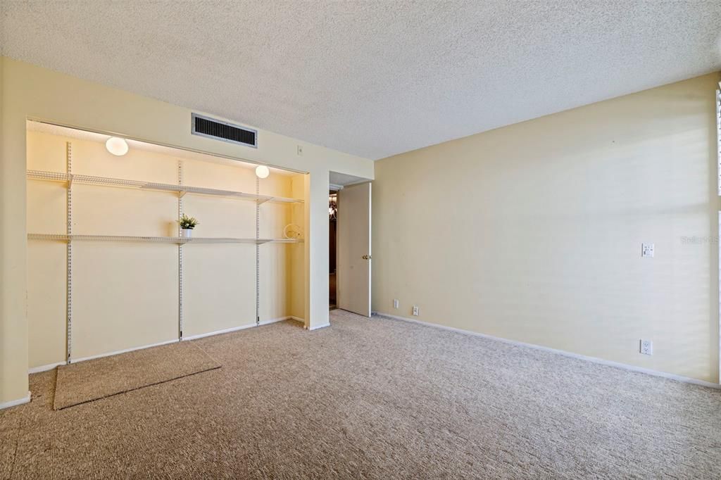 For Sale: $535,000 (2 beds, 2 baths, 1424 Square Feet)