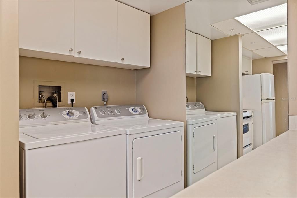 For Sale: $535,000 (2 beds, 2 baths, 1424 Square Feet)