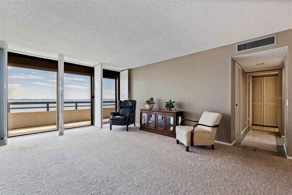 For Sale: $535,000 (2 beds, 2 baths, 1424 Square Feet)
