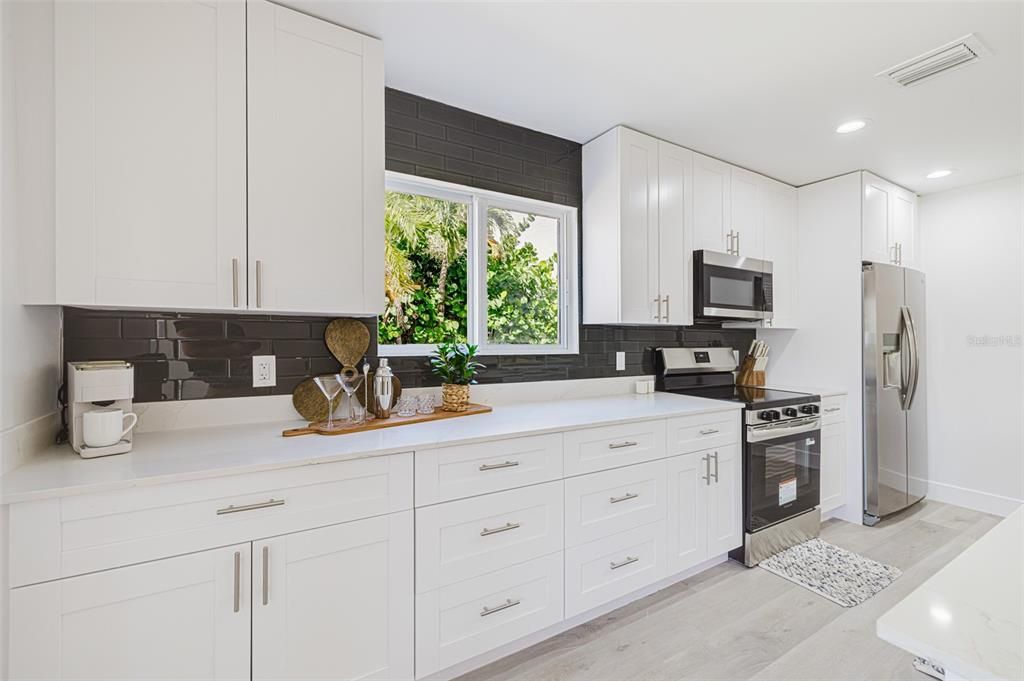 En Venta: $599,000 (2 camas, 2 baños, 902 Pies cuadrados)