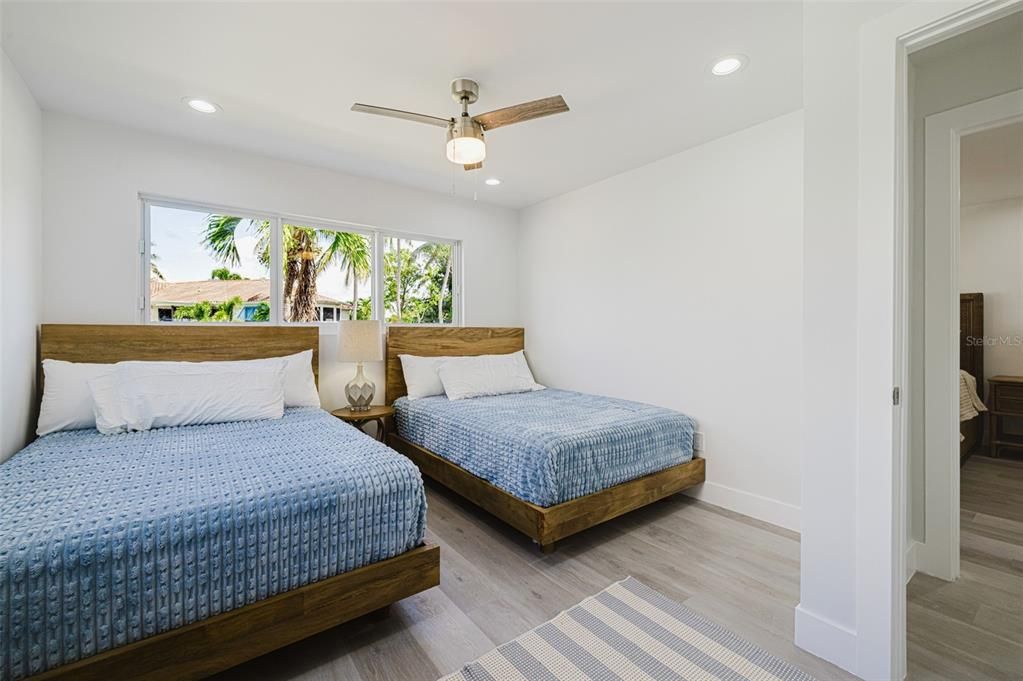 En Venta: $599,000 (2 camas, 2 baños, 902 Pies cuadrados)