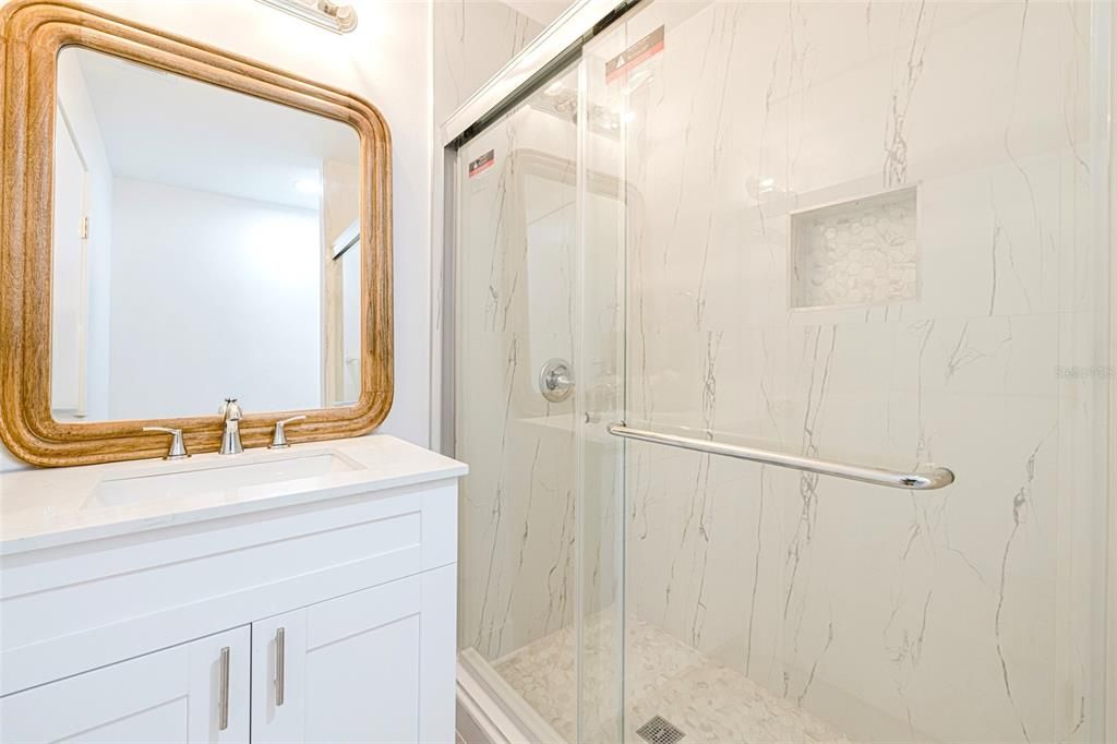 En Venta: $599,000 (2 camas, 2 baños, 902 Pies cuadrados)