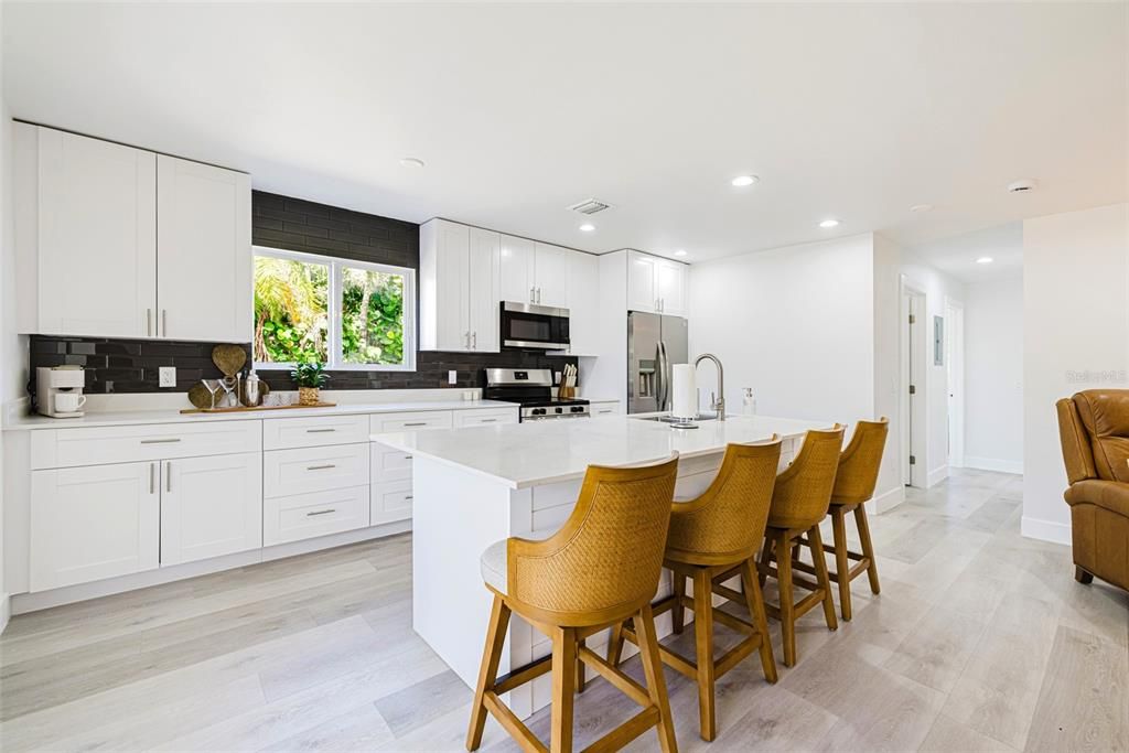 En Venta: $599,000 (2 camas, 2 baños, 902 Pies cuadrados)