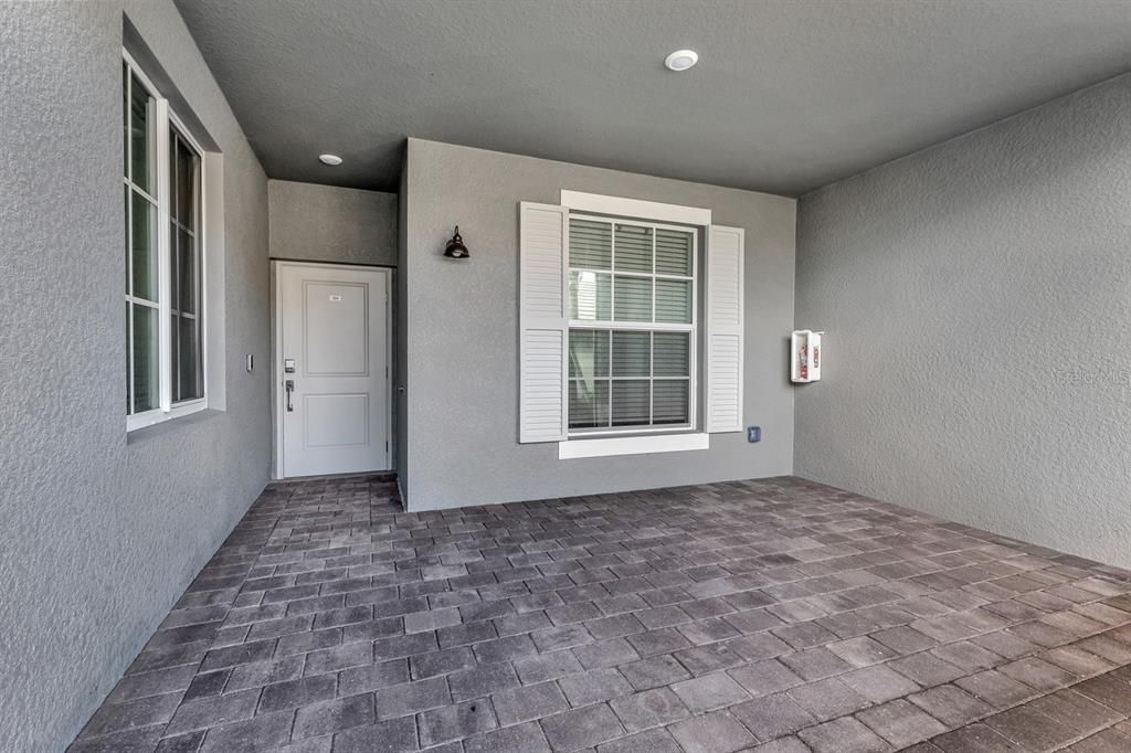 For Sale: $305,000 (2 beds, 2 baths, 1353 Square Feet)
