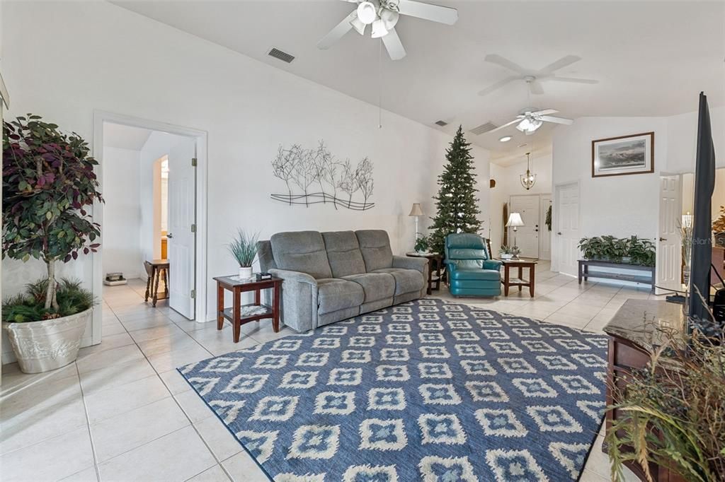 For Sale: $399,000 (3 beds, 2 baths, 1979 Square Feet)