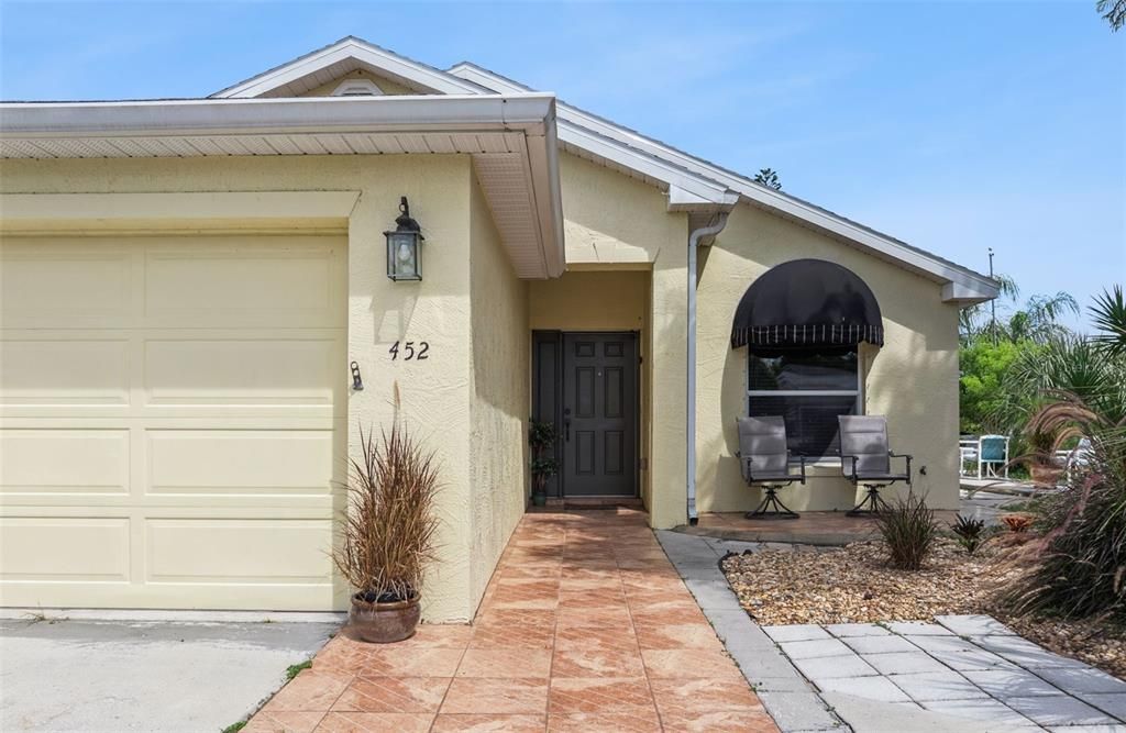 For Sale: $399,000 (3 beds, 2 baths, 1979 Square Feet)