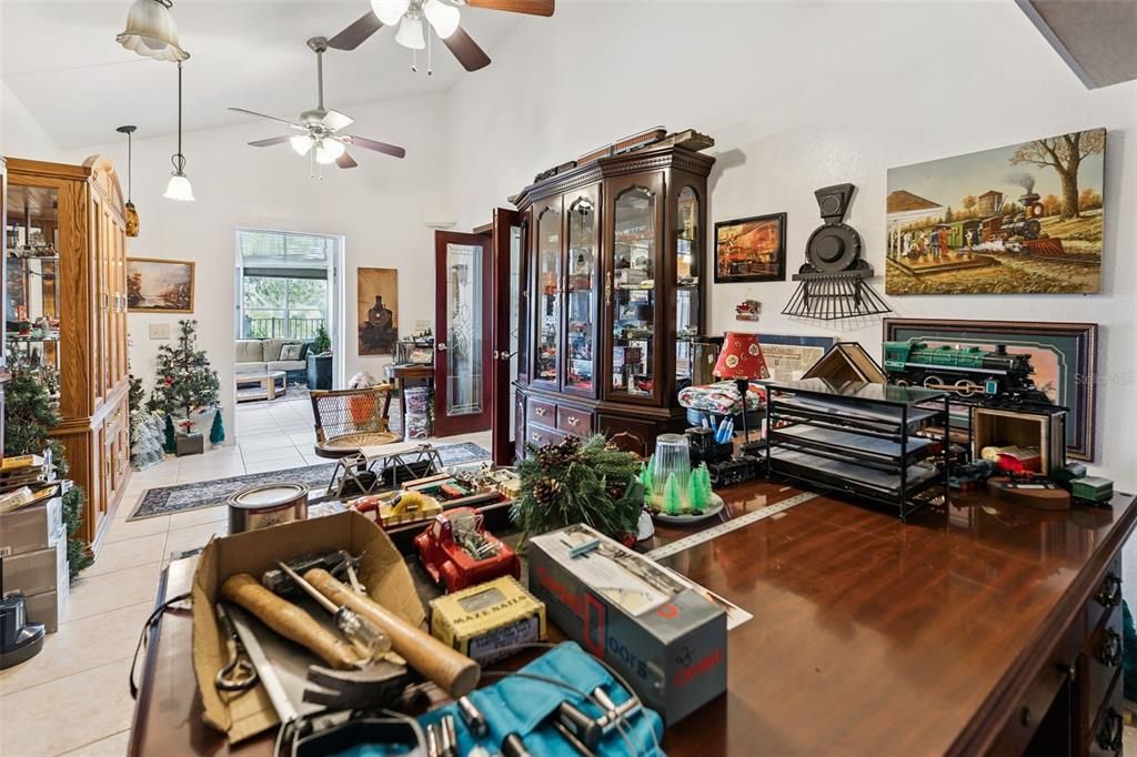 For Sale: $399,000 (3 beds, 2 baths, 1979 Square Feet)