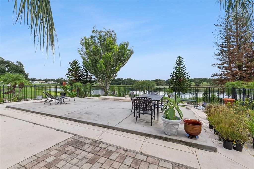 For Sale: $399,000 (3 beds, 2 baths, 1979 Square Feet)